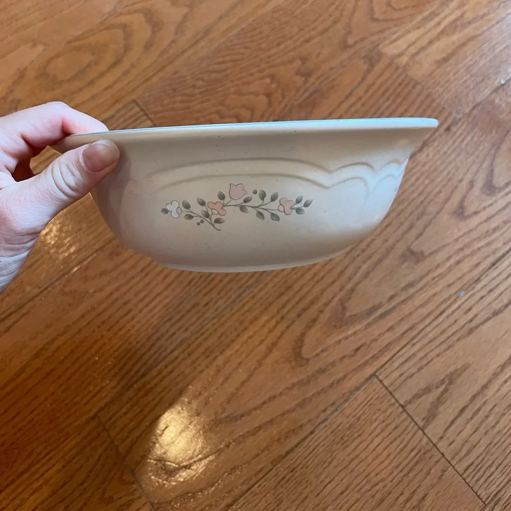 Pfaltzgraff Remembrance Vegetable Bowl with pink & white flowers.